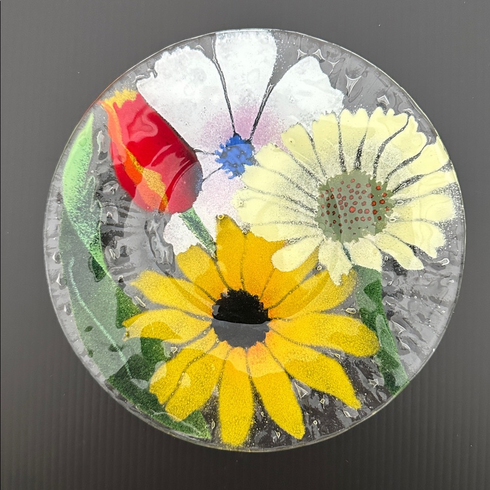 VTG Fused Art Glass Floral Plate 7” Signed Daisy Tulip Sunflower Spring Décor